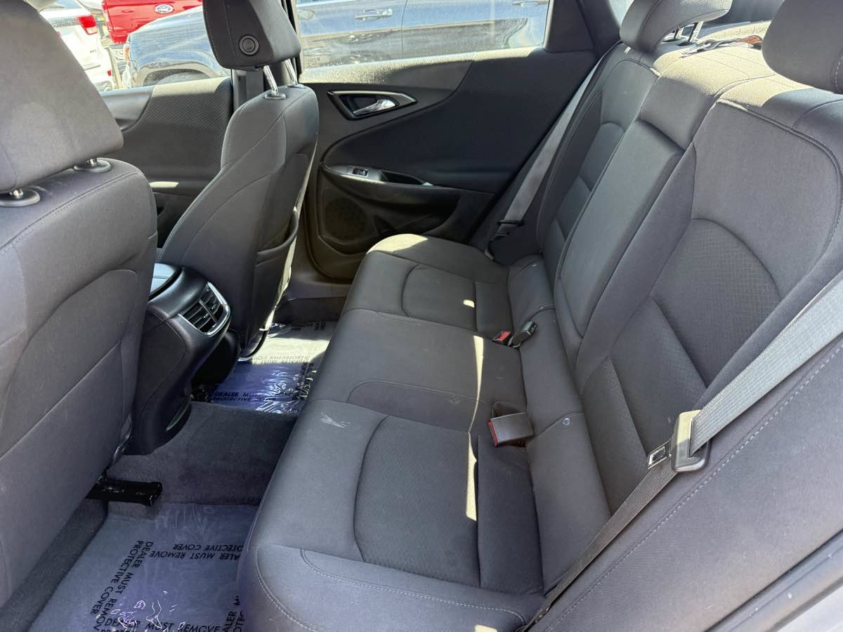Used 2023 Chevrolet Malibu LT FWD image 11