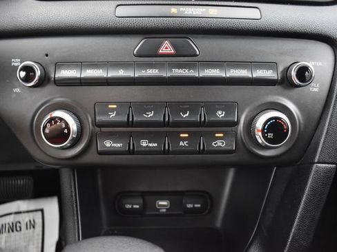 Used 2022 Kia Sportage LX FWD image 19