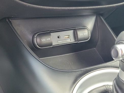 Used 2019 Kia Soul FWD image 24