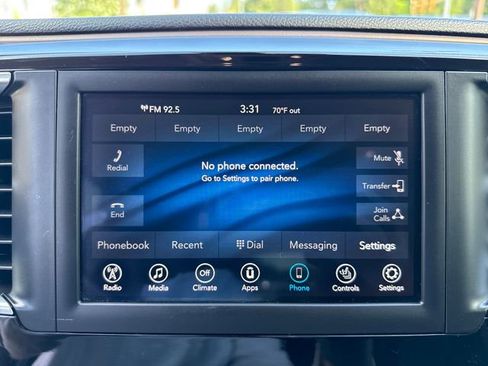 Used 2019 Chrysler Pacifica Touring-L FWD image 24