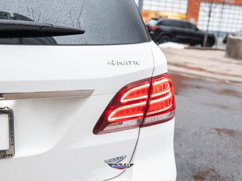 Used 2019 Mercedes-Benz GLE 400 400 4MATIC w/ Premium 1 Package image 49
