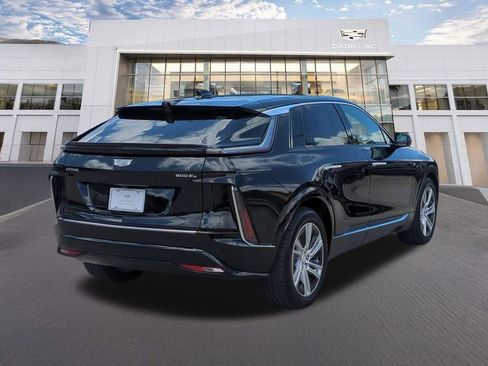 Certified 2024 Cadillac Lyriq Tech AWD/4WD image 8