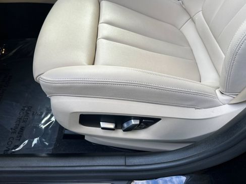 Used 2018 BMW 530i RWD image 14