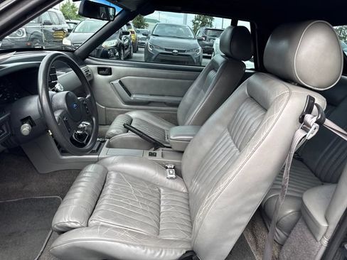 Used 1988 Ford Mustang GT RWD image 9