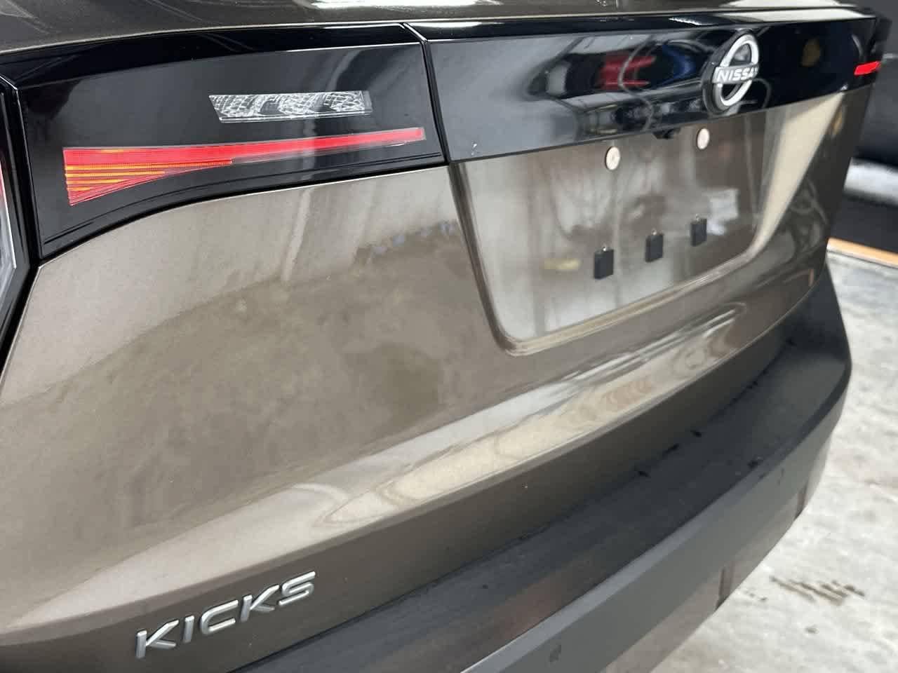 Used 2025 Nissan Kicks S FWD image 10