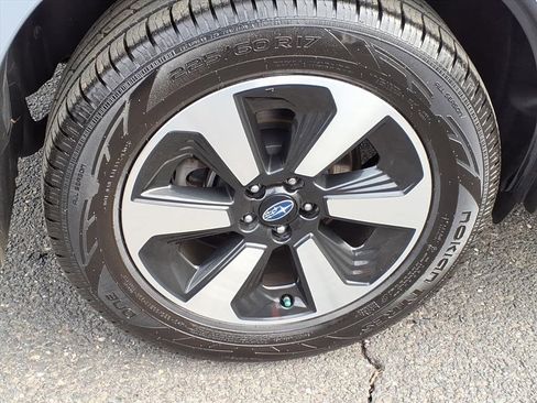 Used 2017 Subaru Forester 2.5i Premium image 7