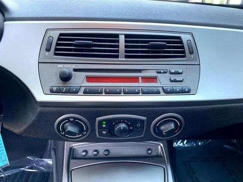 Used 2004 BMW Z4 2.5i image 35