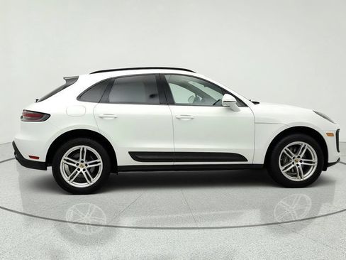 Used 2024 Porsche Macan w/ Premium Plus Package AWD/4WD image 4