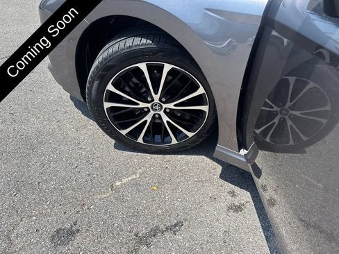 Used 2020 Toyota Camry SE FWD image 33