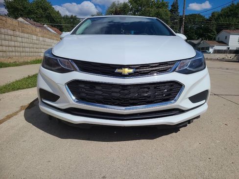 Used 2016 Chevrolet Cruze LT w/ Convenience Package image 7
