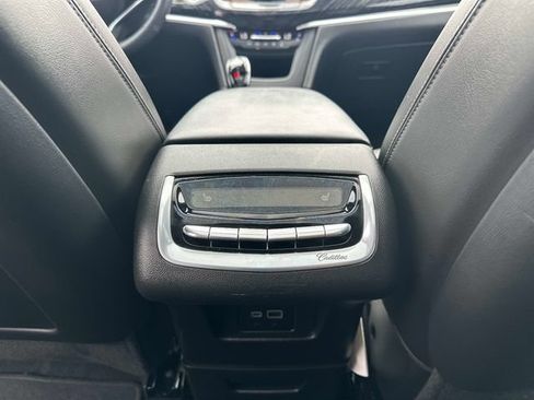 Used 2023 Cadillac XT6 Premium Luxury AWD/4WD image 15