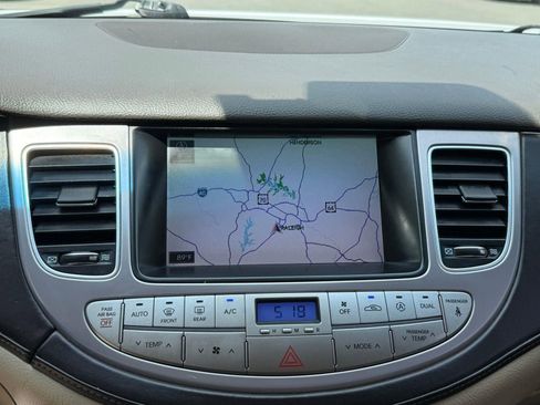 Used 2012 Hyundai Genesis 3.8 w/ Premium Pkg RWD image 46