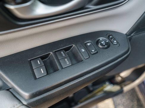 Used 2017 Honda CR-V EX-L image 24