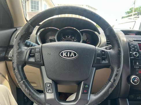 Used 2011 Kia Sorento EX FWD image 11
