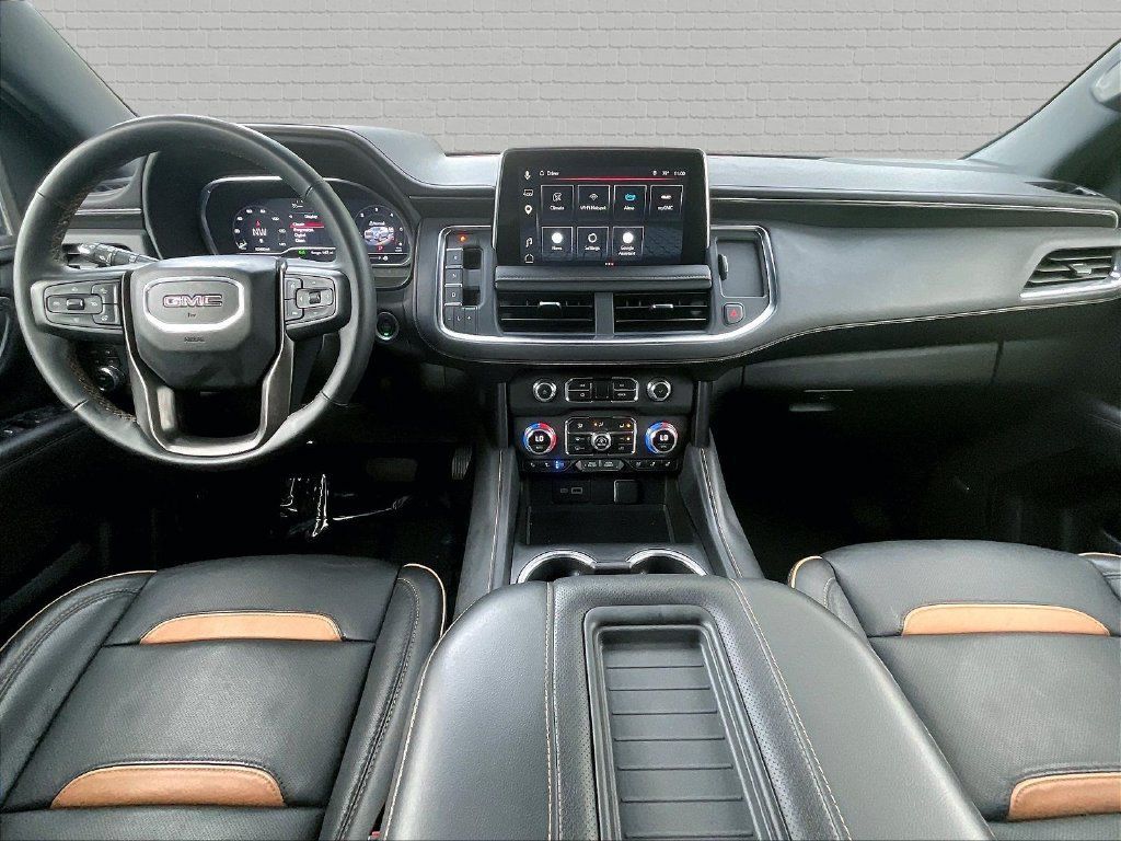 Used 2023 GMC Yukon XL AT4 w/ AT4 Premium Plus Package AWD/4WD image 7