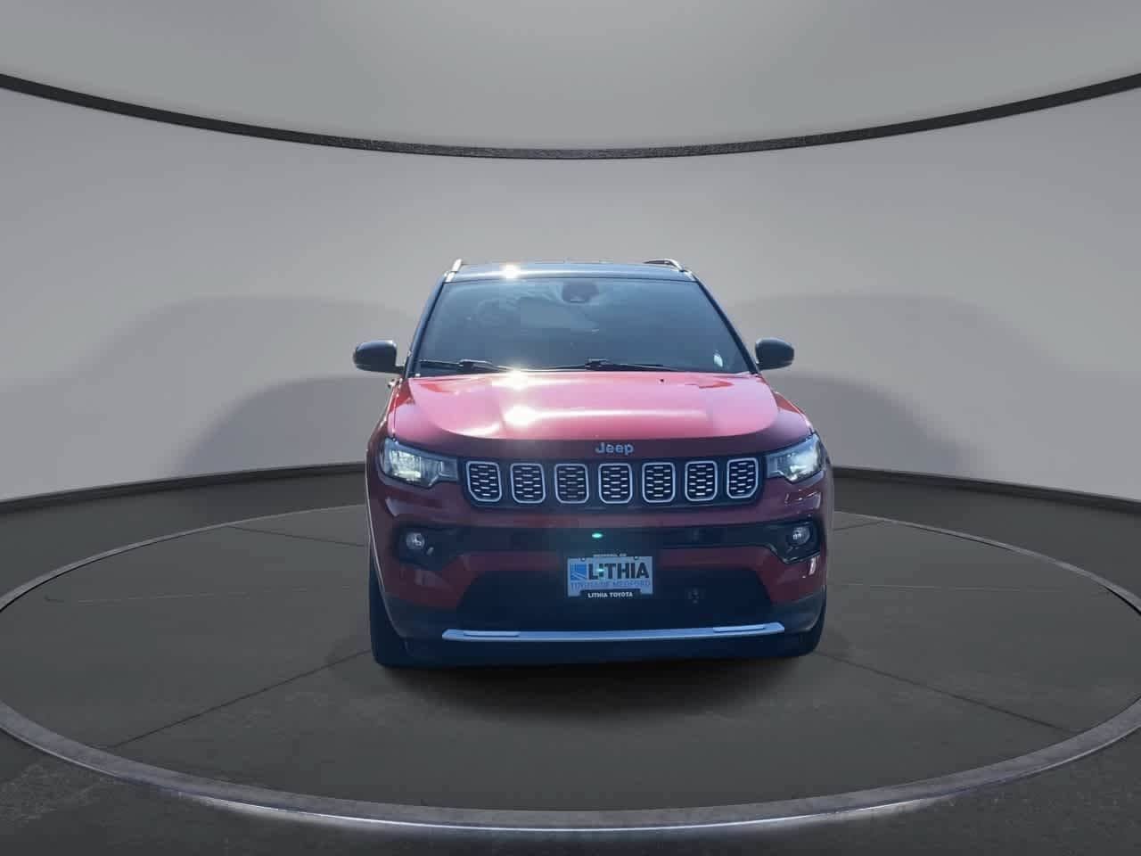 Used 2025 Jeep Compass Limited AWD/4WD image 4