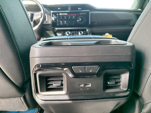 Used 2025 GMC Sierra 1500 AT4 w/ AT4 Premium Package AWD/4WD image 24