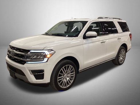 Used 2022 Ford Expedition Limited image 1