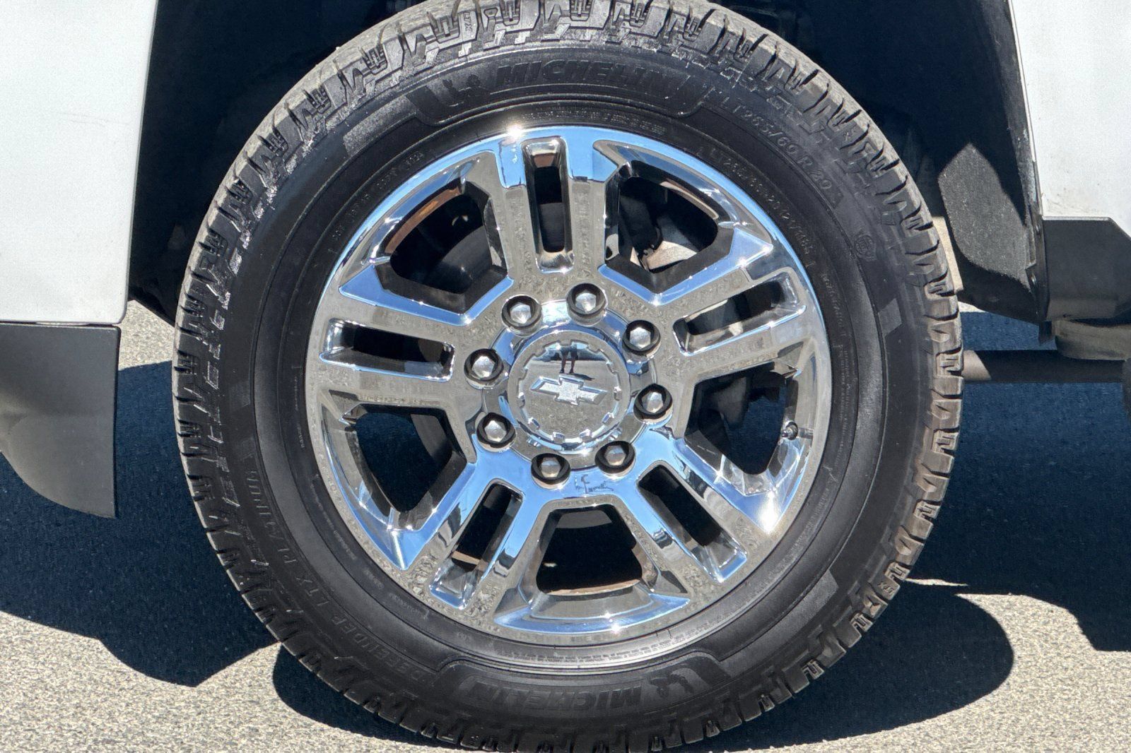 Used 2017 Chevrolet Silverado 2500 High Country w/ Duramax Plus Package AWD/4WD image 23