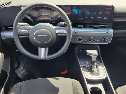 New 2027 Hyundai Kona SE FWD image 6