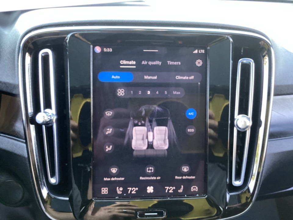 Certified 2023 Volvo C40 P8 Recharge Ultimate AWD/4WD image 22