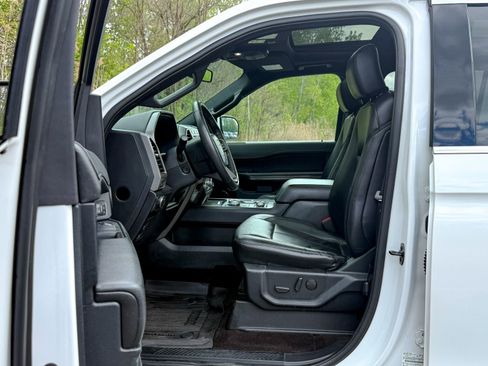 Certified 2020 Ford Expedition XLT w/ Equipment Group 202A AWD/4WD image 18