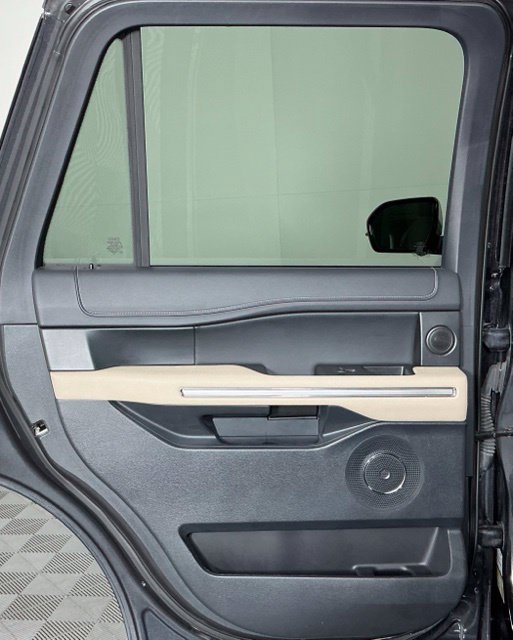 Used 2022 Ford Expedition Limited RWD image 16