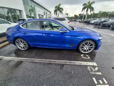 Used 2022 Genesis G70 3.3T RWD image 2