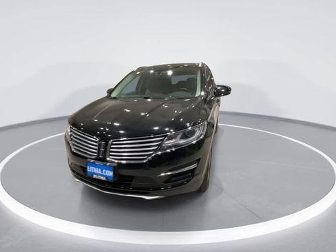 Used 2017 Lincoln MKC Premiere image 3