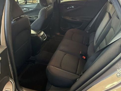 Used 2025 Chevrolet Malibu LT FWD image 6