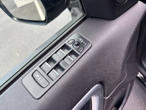 Used 2019 Land Rover Discovery Sport SE AWD/4WD image 11
