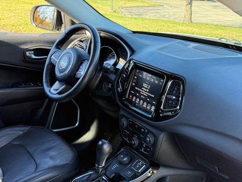 Used 2019 Jeep Compass Limited image 26