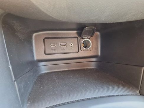 Used 2023 Chevrolet Equinox LT FWD image 57
