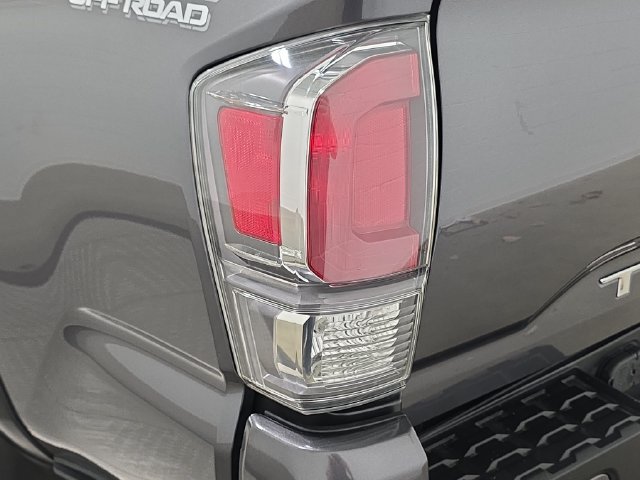 Certified 2021 Toyota Tacoma TRD Off-Road w/ Technology Package AWD/4WD image 28