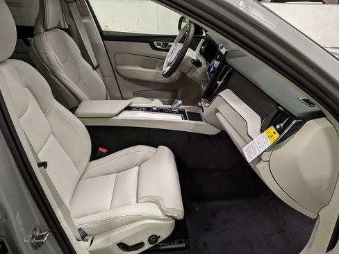 New 2026 Volvo XC60 B5 Ultra w/ Protection Package Premier image 22