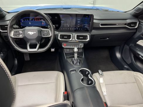 Used 2024 Ford Mustang Premium image 4
