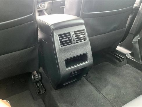Used 2023 Mitsubishi Outlander SE AWD/4WD image 12