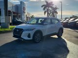 Used 2021 Nissan Kicks SV image 2