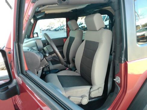 Used 2009 Jeep Wrangler X image 12