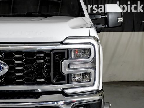 Used 2024 Ford F350 Lariat w/ FX4 Off-Road Package image 39