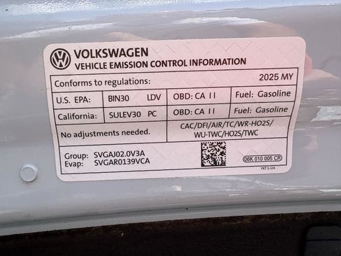 Used 2025 Volkswagen Jetta GLI Autobahn FWD image 22