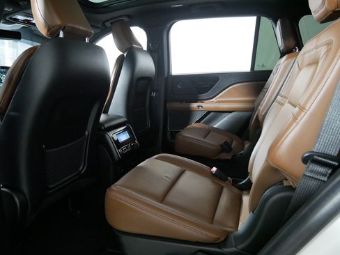 Used 2022 Lincoln Aviator Reserve w/ Equipment Group 201A AWD/4WD image 32