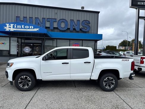 Used 2021 Chevrolet Colorado Z71 AWD/4WD image 2