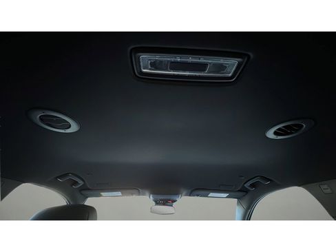 Certified 2025 Buick Enclave Preferred image 29