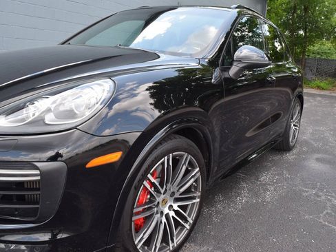 Used 2017 Porsche Cayenne GTS AWD/4WD image 3