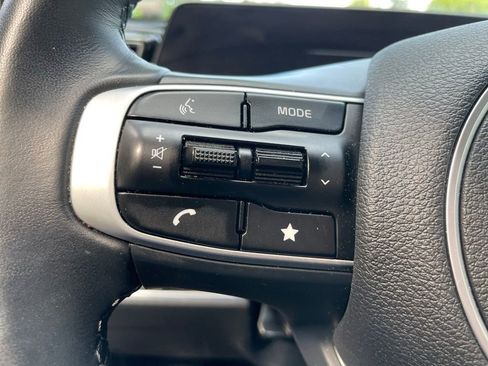 Certified 2025 Kia Sportage X-Pro AWD/4WD image 11