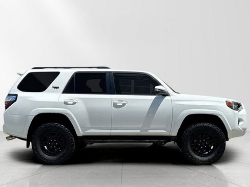 Used 2022 Toyota 4Runner SR5 Premium w/ Moonroof Package RWD image 2