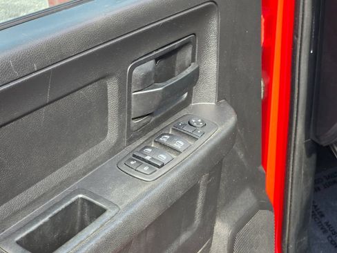 Used 2014 RAM 1500 Express AWD/4WD image 40