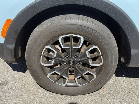 Used 2022 Hyundai Santa Cruz SEL w/ Activity Package FWD image 11