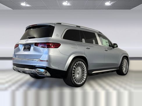 New 2026 Mercedes-Benz Maybach GLS 600 4MATIC image 8